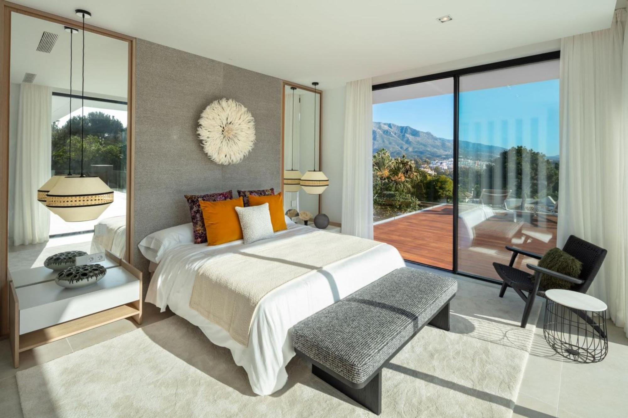 Villaer Vacation I Almost Heaven, New Built Villa, Rooftop Jacuzzi, Infinity Heated Pool *