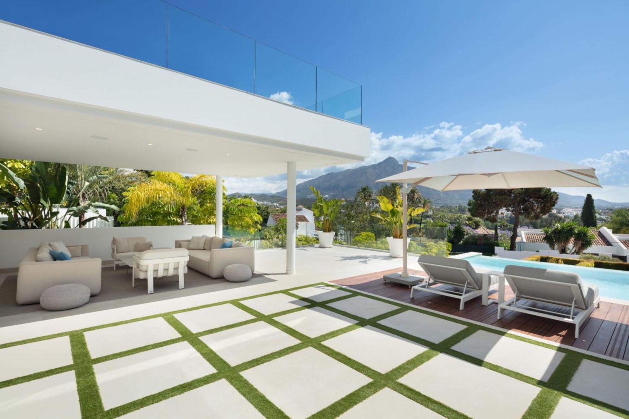 Villaer Vacation I Almost Heaven, New Built Villa, Rooftop Jacuzzi, Infinity Heated Pool